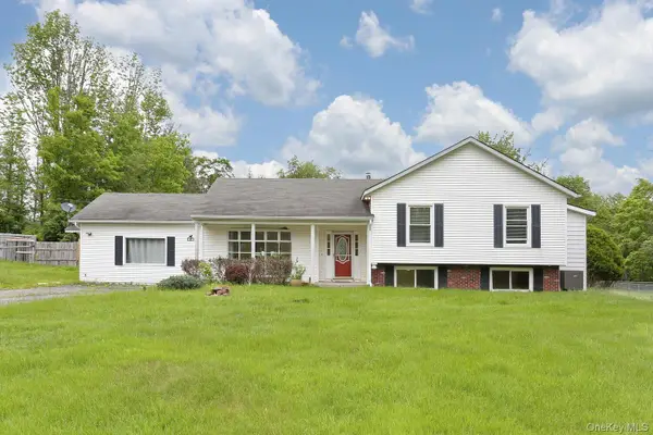 17 Harvard Square, Woodridge, NY 12789