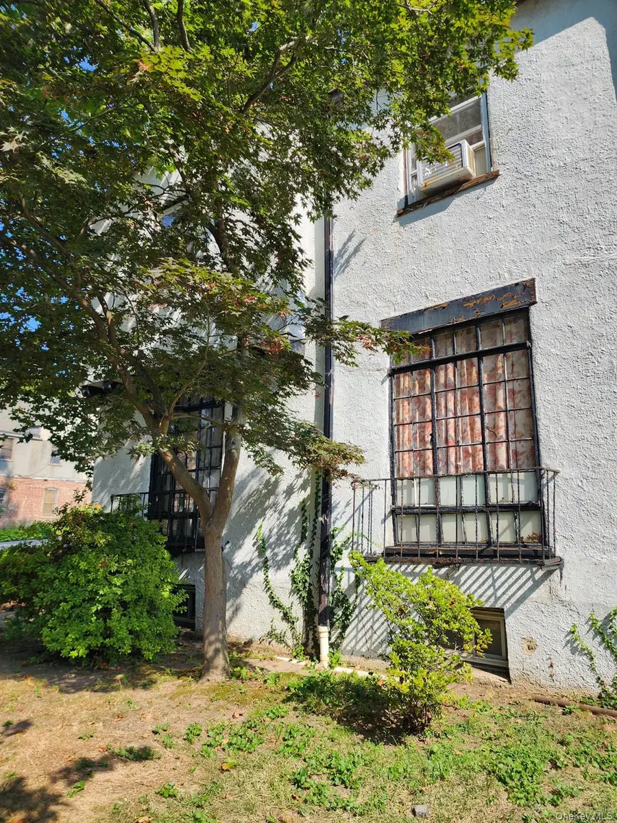 19 E Lincoln Avenue, Mount Vernon, NY 10552 - Image #2