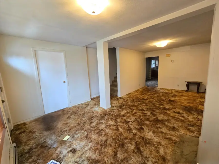 229 Rushmore Avenue, Carle Place, NY 11514 - Image #3