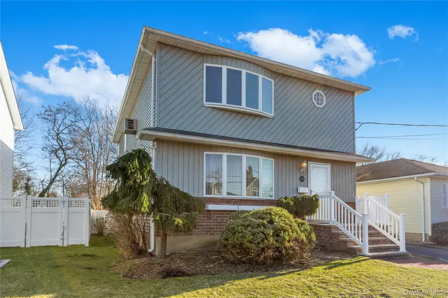 254 N Richmond Avenue, Massapequa, NY 11758 - Image #3