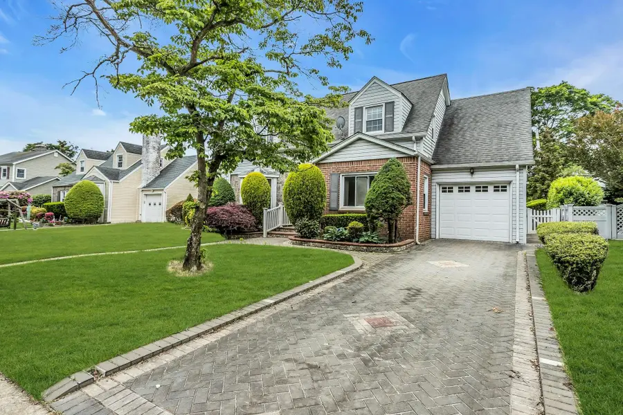 319 Maryland Avenue, Freeport, NY 11520 - Image #3