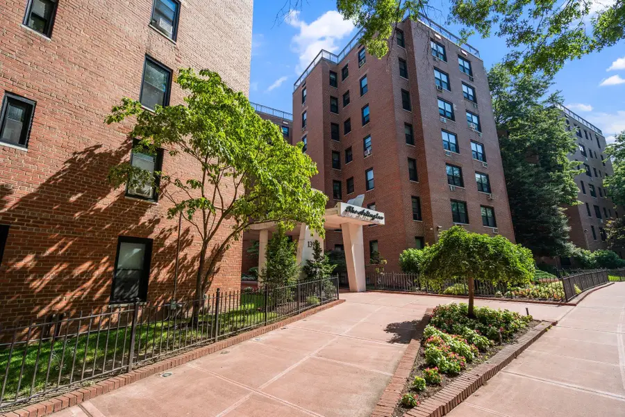 139-15 83rd Avenue #726, Briarwood, NY 11435 - Image #2