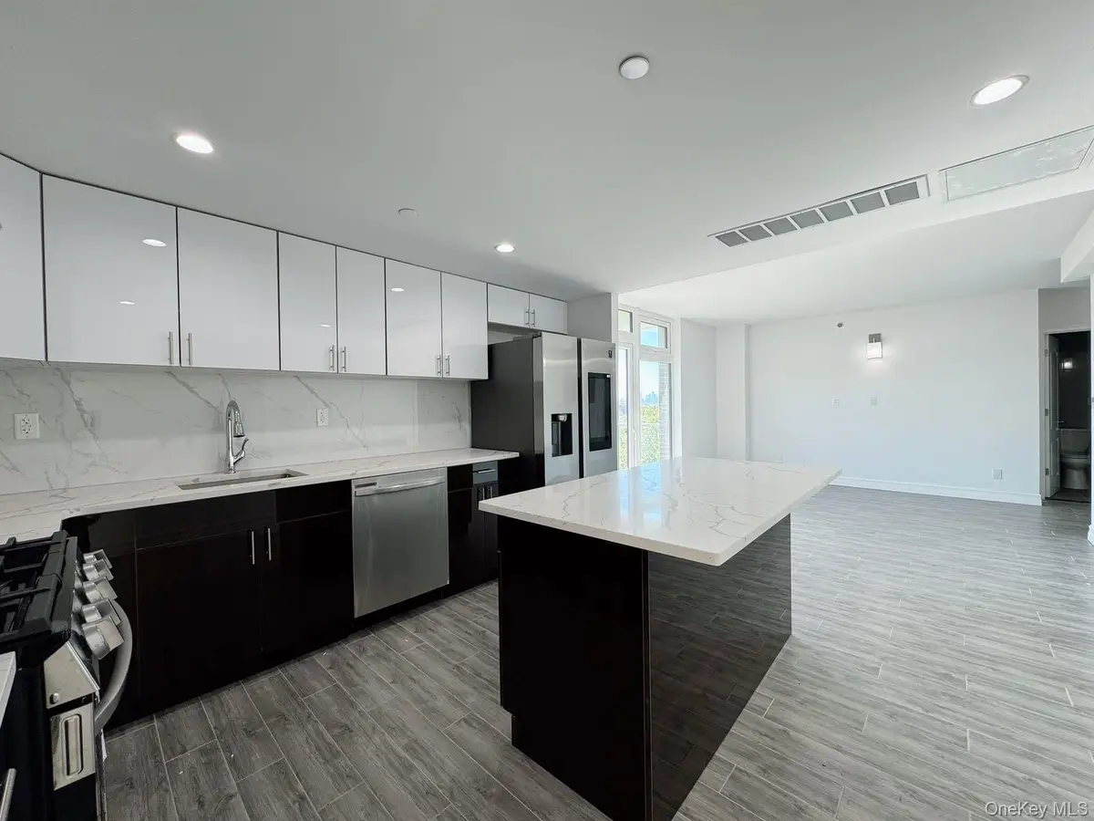 65-18 Austin St #8H, Rego Park, NY 11374 - Image #1