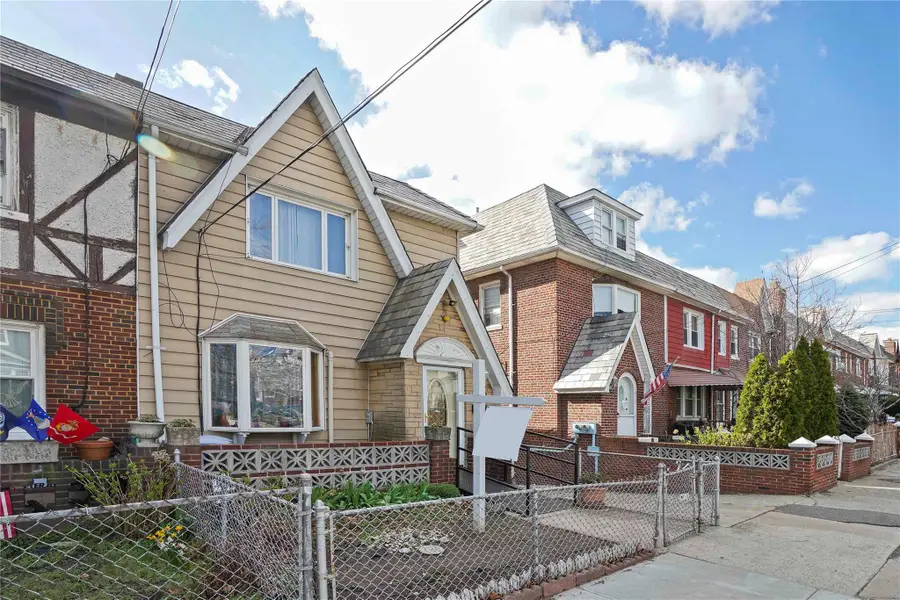 53-24 66 Street, Maspeth, NY 11378 - Image #3