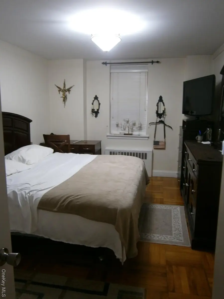 80 Knolls Crescent #1L, Bronx, NY 10463 - Image #2
