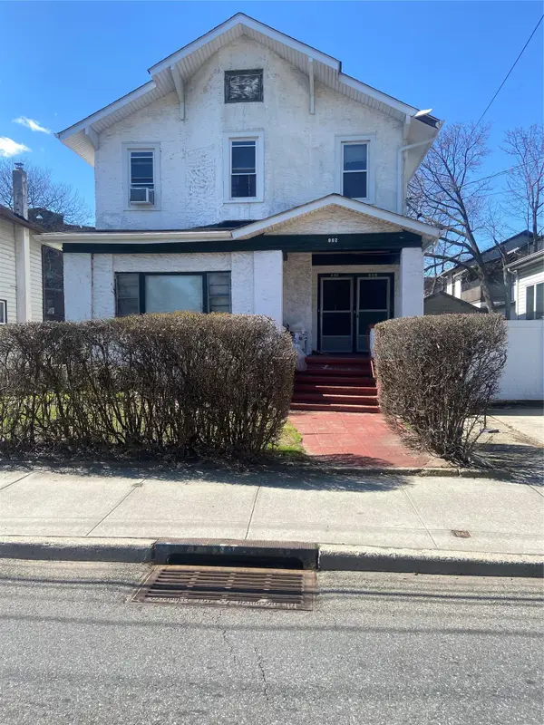 802 Empire Avenue, Far Rockaway, NY 11691