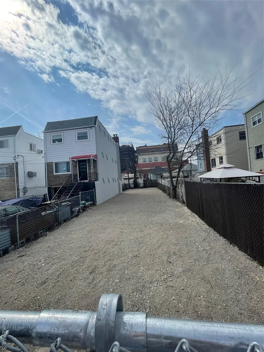 457 Beach 64th Street, Arverne, NY 11692 - Image #2
