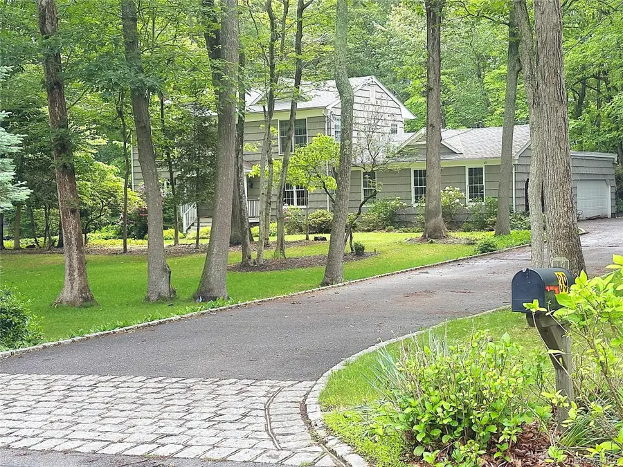 39 Cliff Road, Port Jefferson, NY 11777 - Image #3