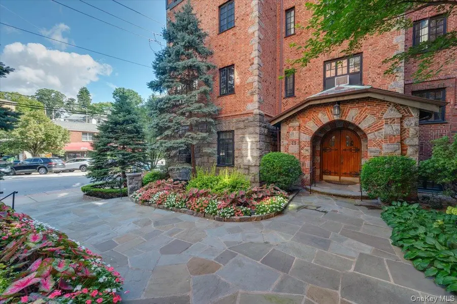 45 Pondfield Road W #4C, Bronxville, NY 10708 - Image #3