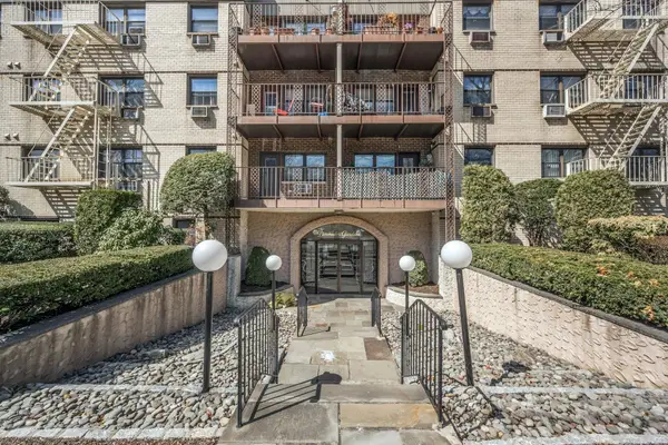 2261 Palmer Avenue #2M, New Rochelle, NY 10801
