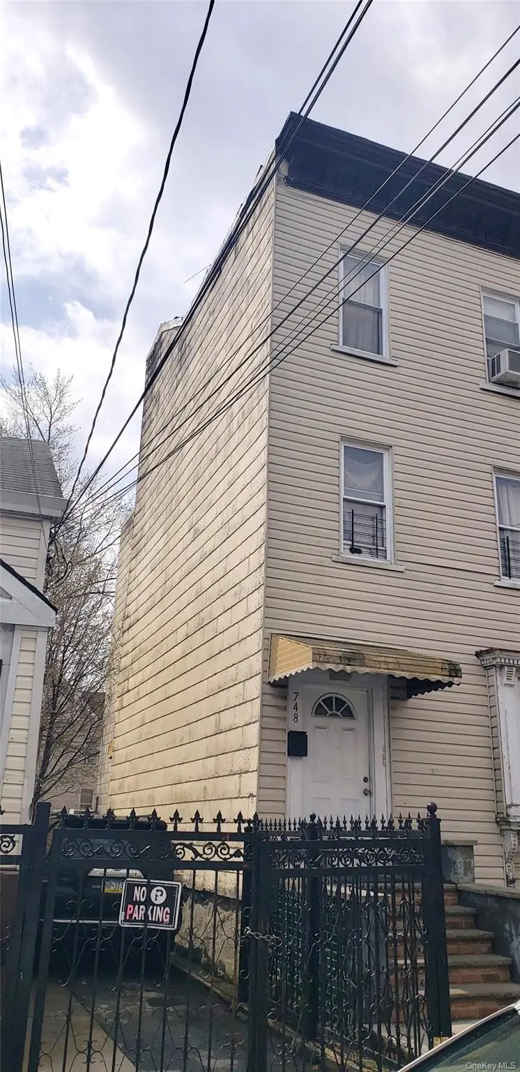 748 E 223rd Street, Bronx, NY 10466 - Image #2