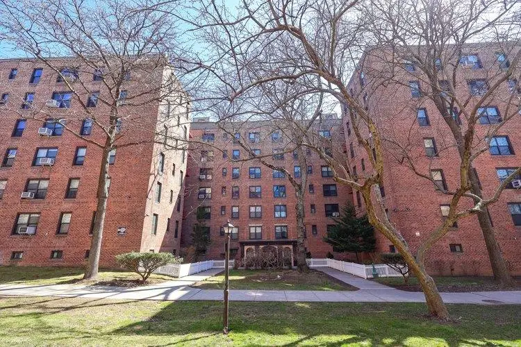 83-20 98 Street #5J, Woodhaven, NY 11421 - #1