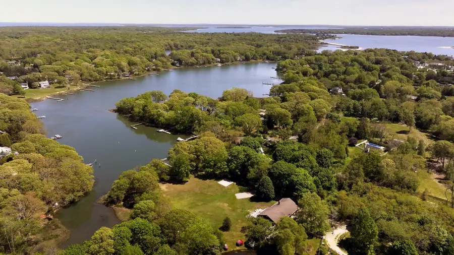 15A / 15 & 13 S Menantic Road, Shelter Island, NY 11964 - Image #2