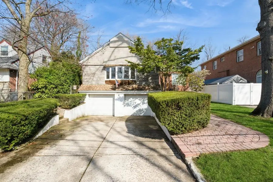 193-03 85th Road, Hollis, NY 11423 - Image #2