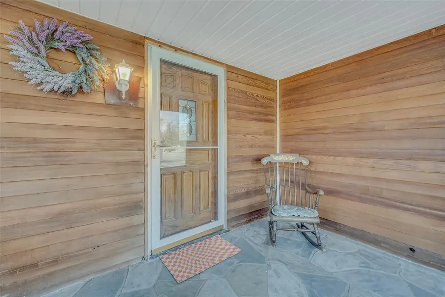 283 W End Avenue, Shirley, NY 11967 - Image #2