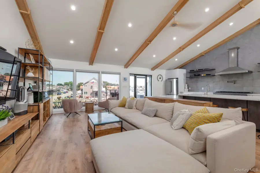 1166 Hastings Circle, Baldwin Harbor, NY 11510 - Image #3