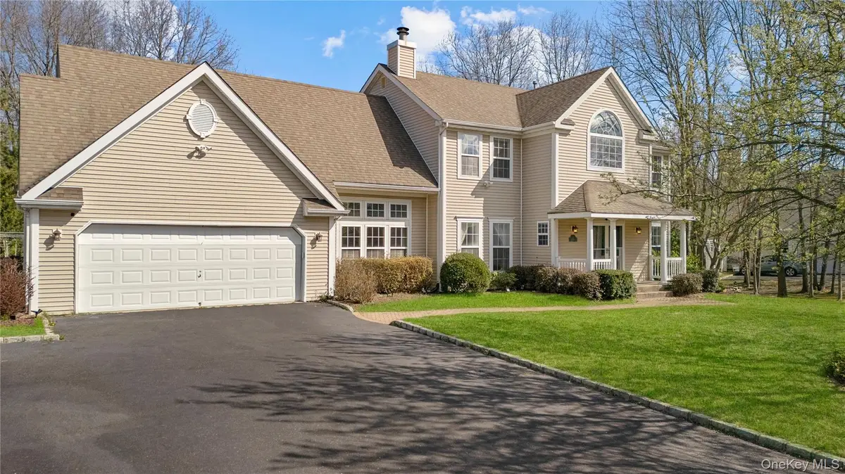 23 Varsity Boulevard, East Setauket, NY 11733 - #1