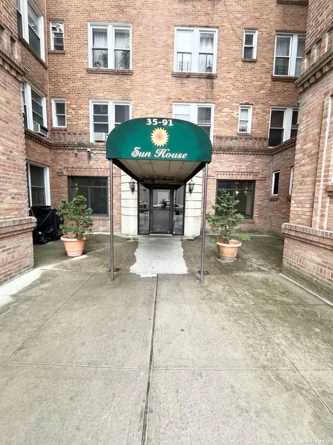 35-91 161st Street #6J, Flushing, NY 11358 - Image #1