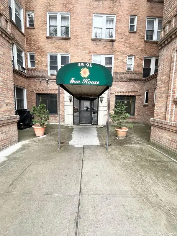 35-91 161st Street #6J, Flushing, NY 11358