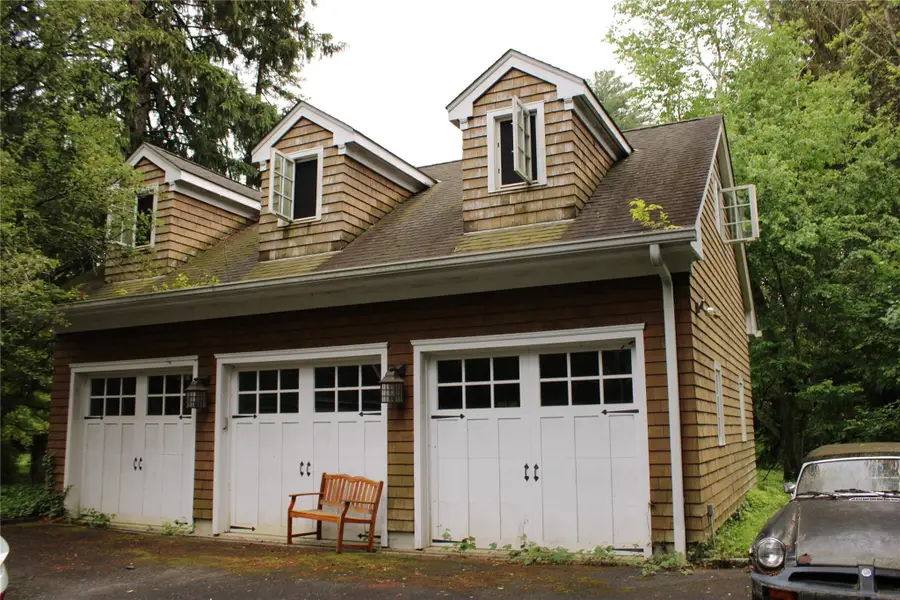 7 Locust Lane, Glen Head, NY 11545 - Image #3