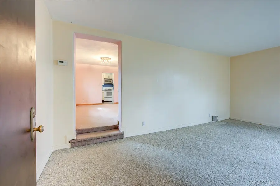 61-20 214 Street, Bayside, NY 11364 - Image #3