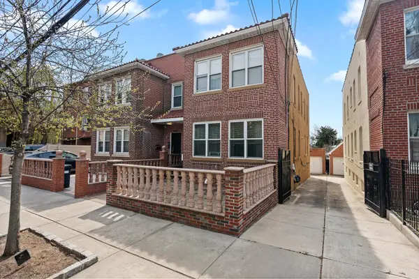 4612 25th Avenue, Astoria, NY 11103