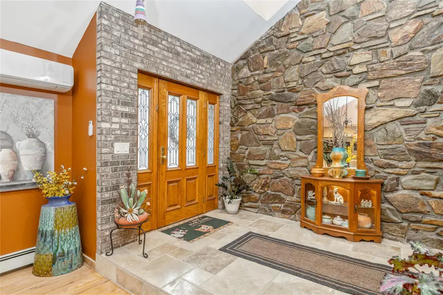 19 Stillwood Road, Brookhaven, NY 11719 - Image #3