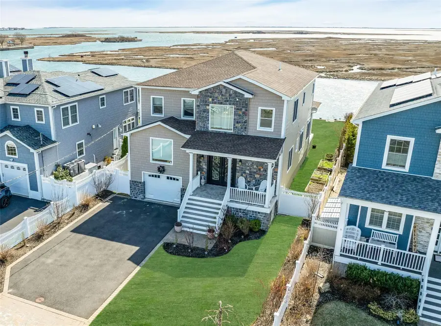 3692 Ocean Avenue, Seaford, NY 11783 - Image #2