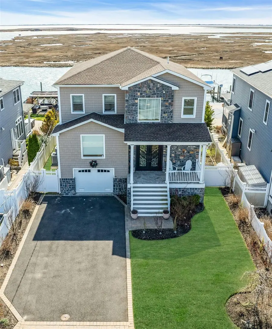 3692 Ocean Avenue, Seaford, NY 11783 - Image #3