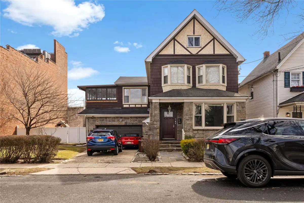 20 8, Staten Island, NY 10306 - Image #1