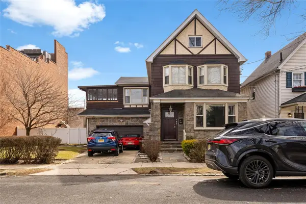 20 8, Staten Island, NY 10306