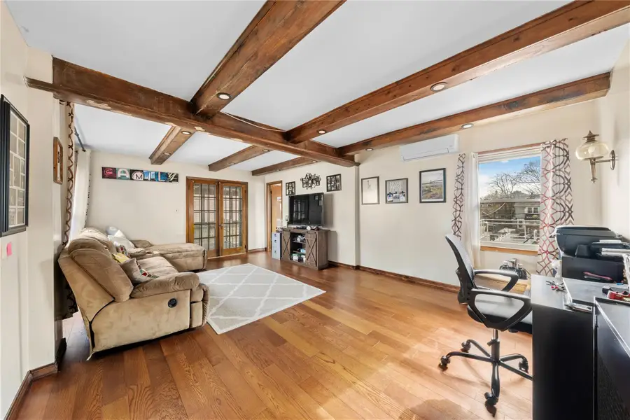 20 8, Staten Island, NY 10306 - Image #2