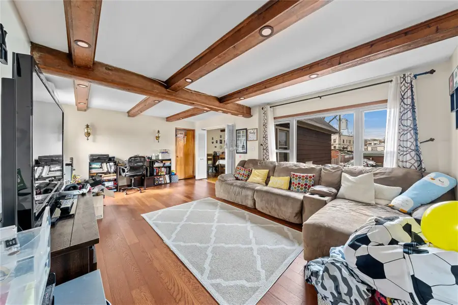 20 8, Staten Island, NY 10306 - Image #3