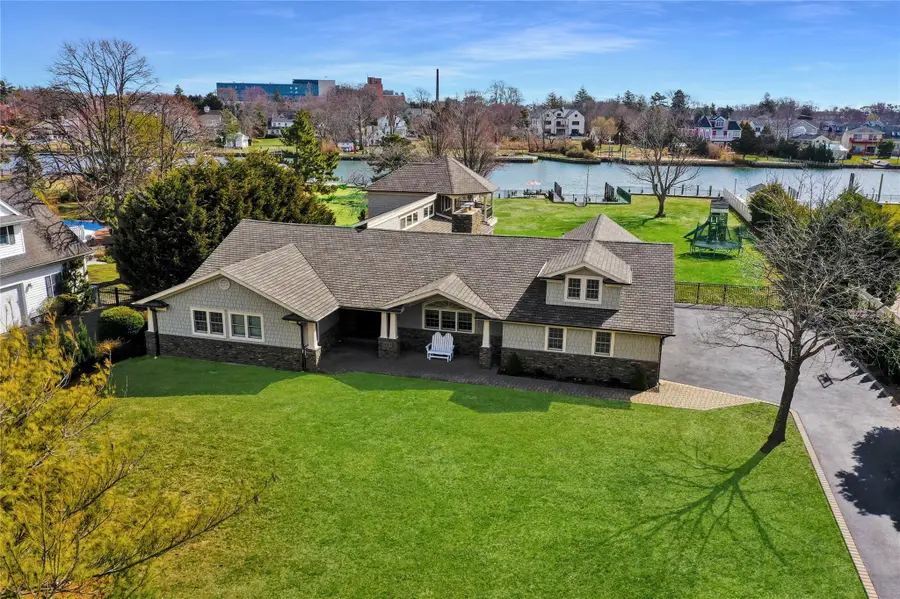 241 Willetts Lane, West Islip, NY 11795 - Image #3