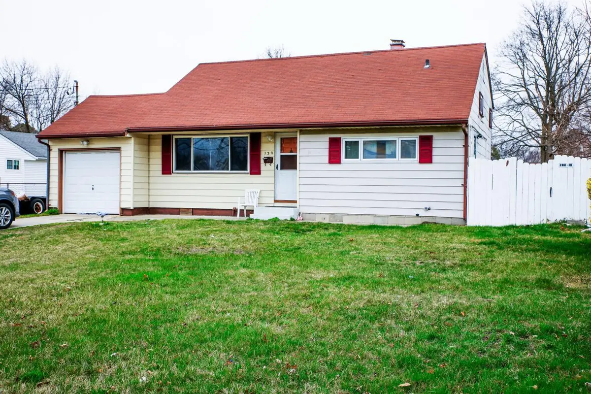 129 2nd Avenue, Brentwood, NY 11717 - Image #1