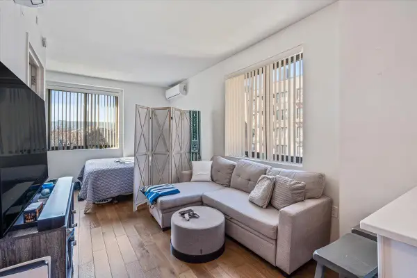 87-22 51st Avenue #4H, Elmhurst, NY 11373