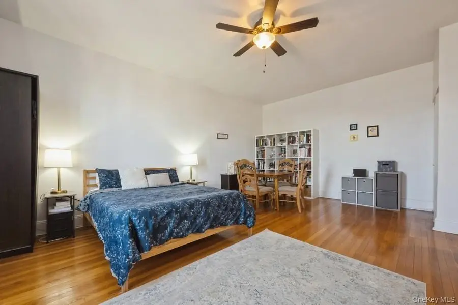 1185 E Broadway #4 A, Hewlett, NY 11557 - Image #2