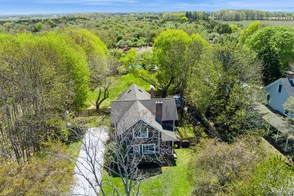 3320 Oregon Road, Mattituck, NY 11952