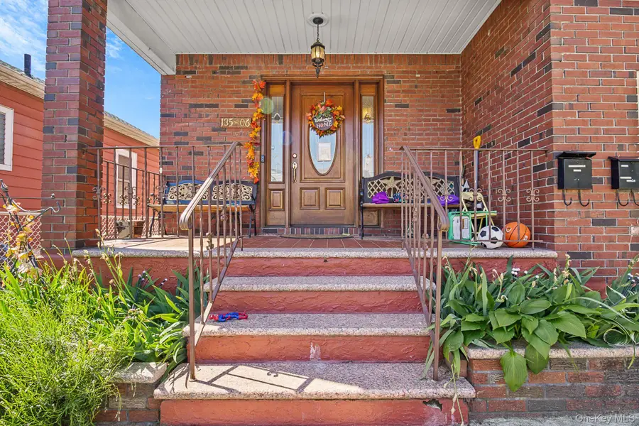 13506 62nd Road Road, Flushing, NY 11367 - Image #2