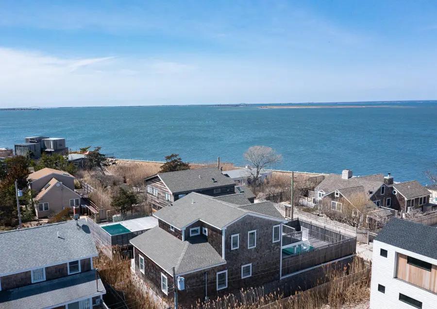 329 Bay Walk, Ocean Beach, NY 11770 - Image #3