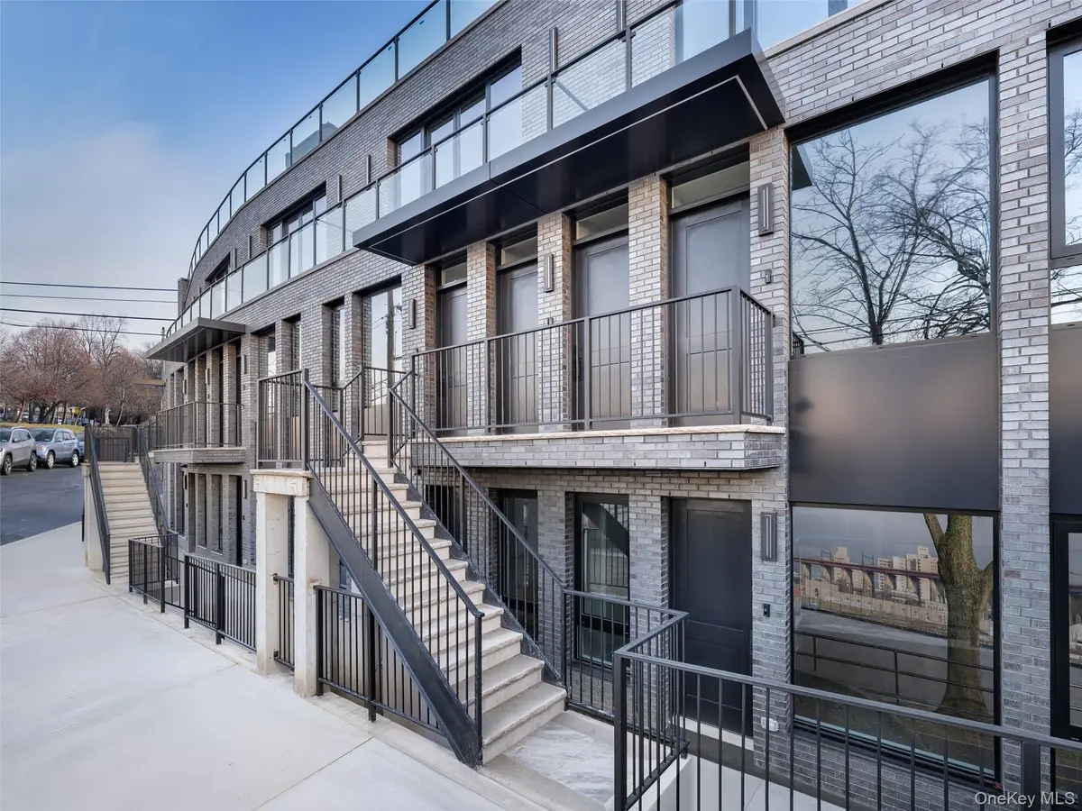 21-31 Shore Blvd #2A, Astoria, NY 11105 - Image #1