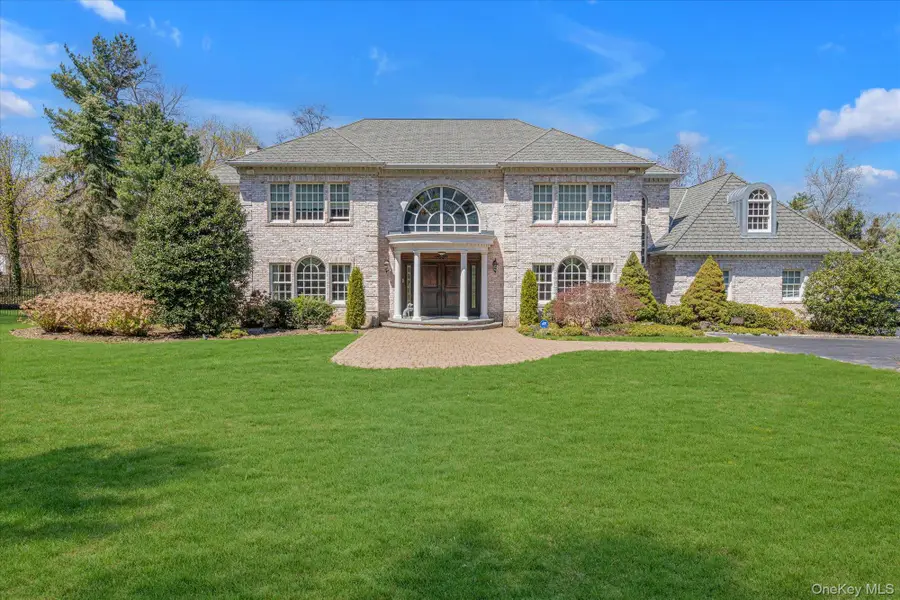 8 Norgate Road, Brookville, NY 11545 - Image #2