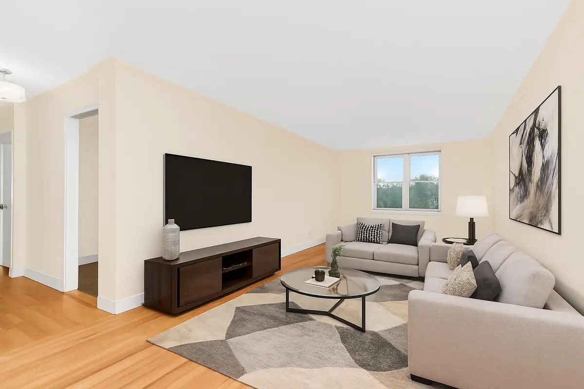 1304 Midland Avenue #C35, Yonkers, NY 10704 - Image #1