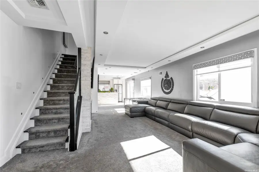 72-05 164th Street, Fresh Meadows, NY 11365 - Image #2