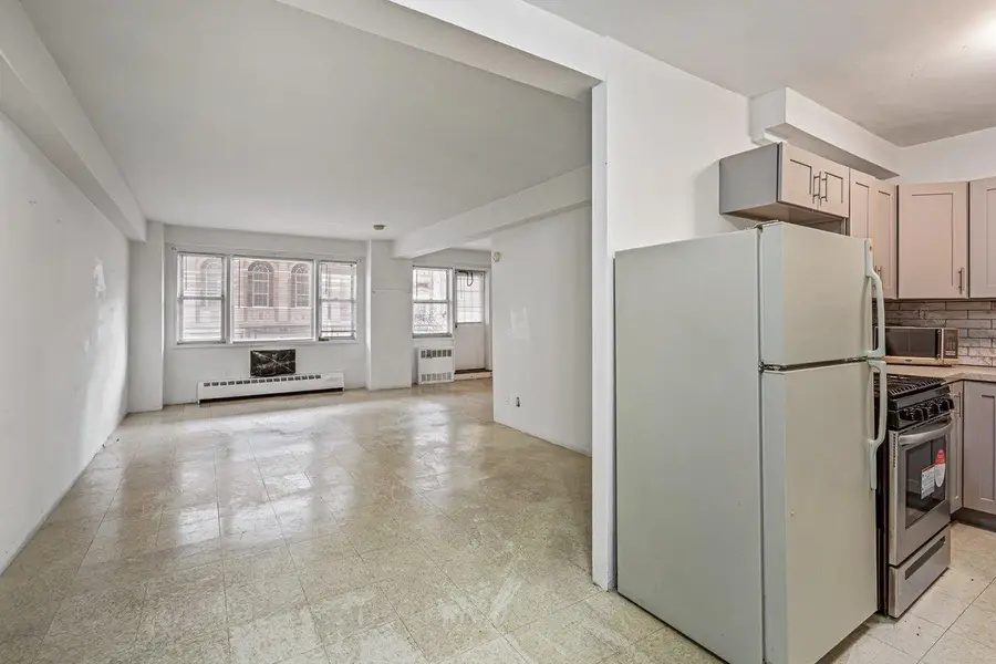 89-15 Parsons Boulevard #3J, Jamaica, NY 11432 - Image #2