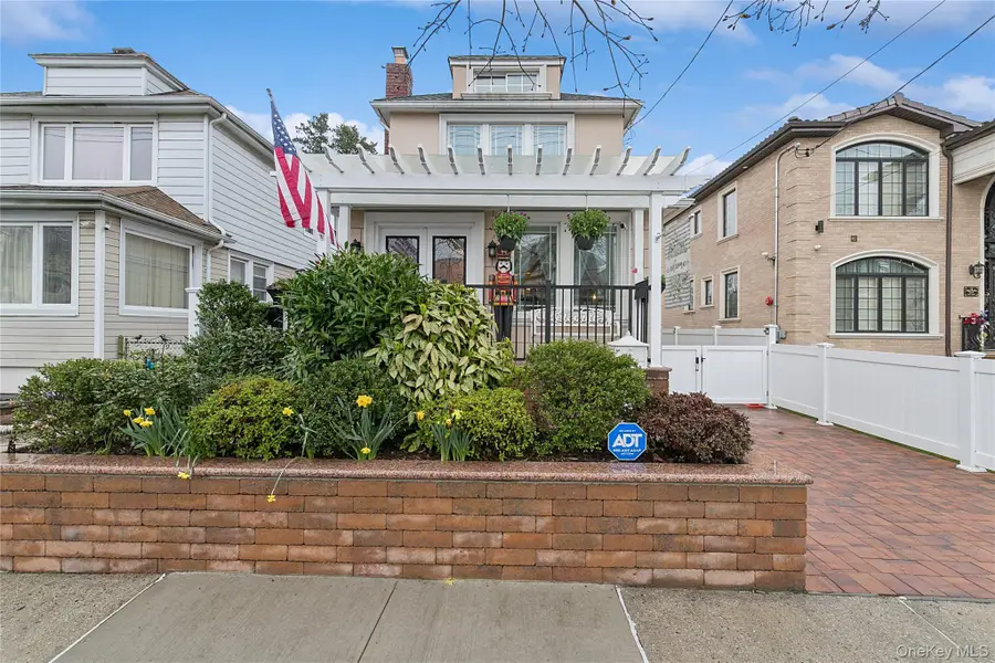 87-15 258th Street, Floral Park, NY 11001 - Image #2
