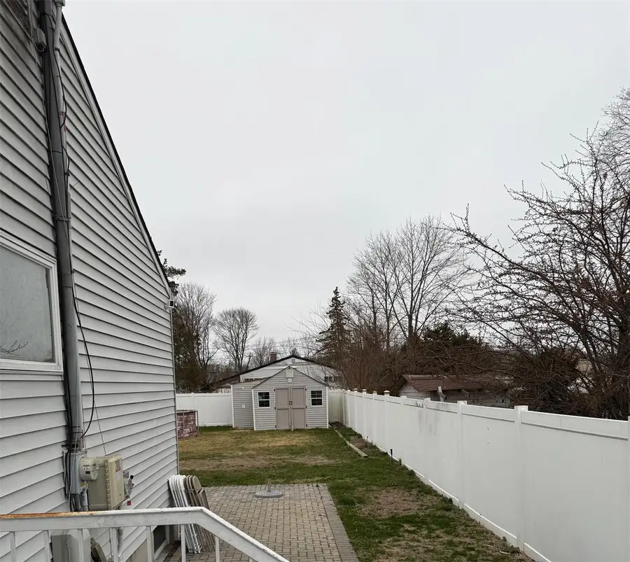 27 Pandora Drive, Brentwood, NY 11717 - Image #3