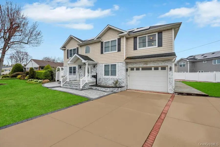 6 Garden Circle, Syosset, NY 11791 - Image #2