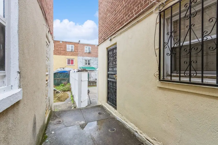 4121 Grace Avenue, Bronx, NY 10466 - Image #3