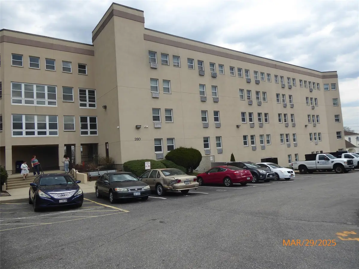 280 Lowndes Avenue #111G, Huntington Station, NY 11746 - Image #1
